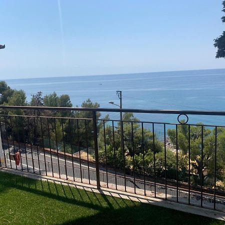 Апартаменти La Terrazza Nel Blu Імперія Екстер'єр фото